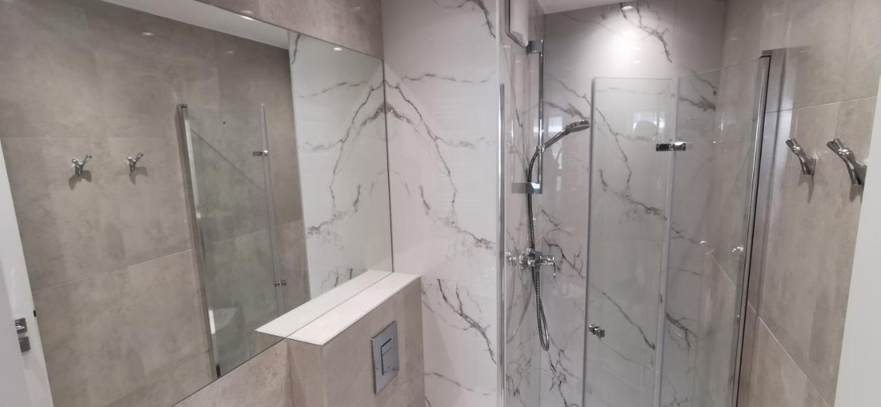 Wow Flou Przystan Letnica Apartamenty 700M Plaza กดัญสก์ ภายนอก รูปภาพ
